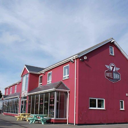 7Hotel Diner Halstead  Bagian luar foto