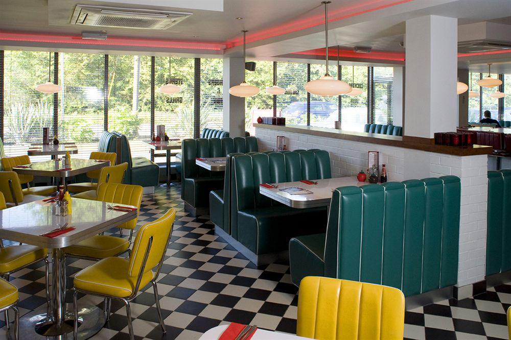 7Hotel Diner Halstead  Bagian luar foto