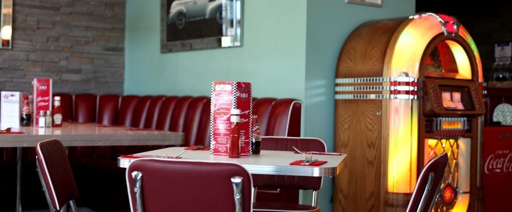 7Hotel Diner Halstead  Bagian luar foto