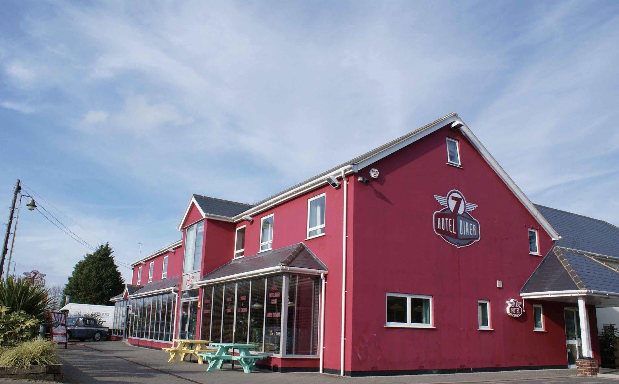 7Hotel Diner Halstead  Bagian luar foto