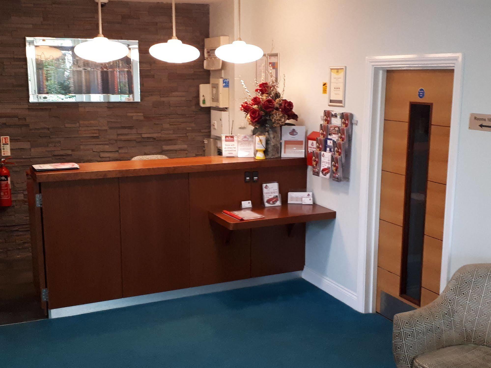 7Hotel Diner Halstead  Bagian luar foto