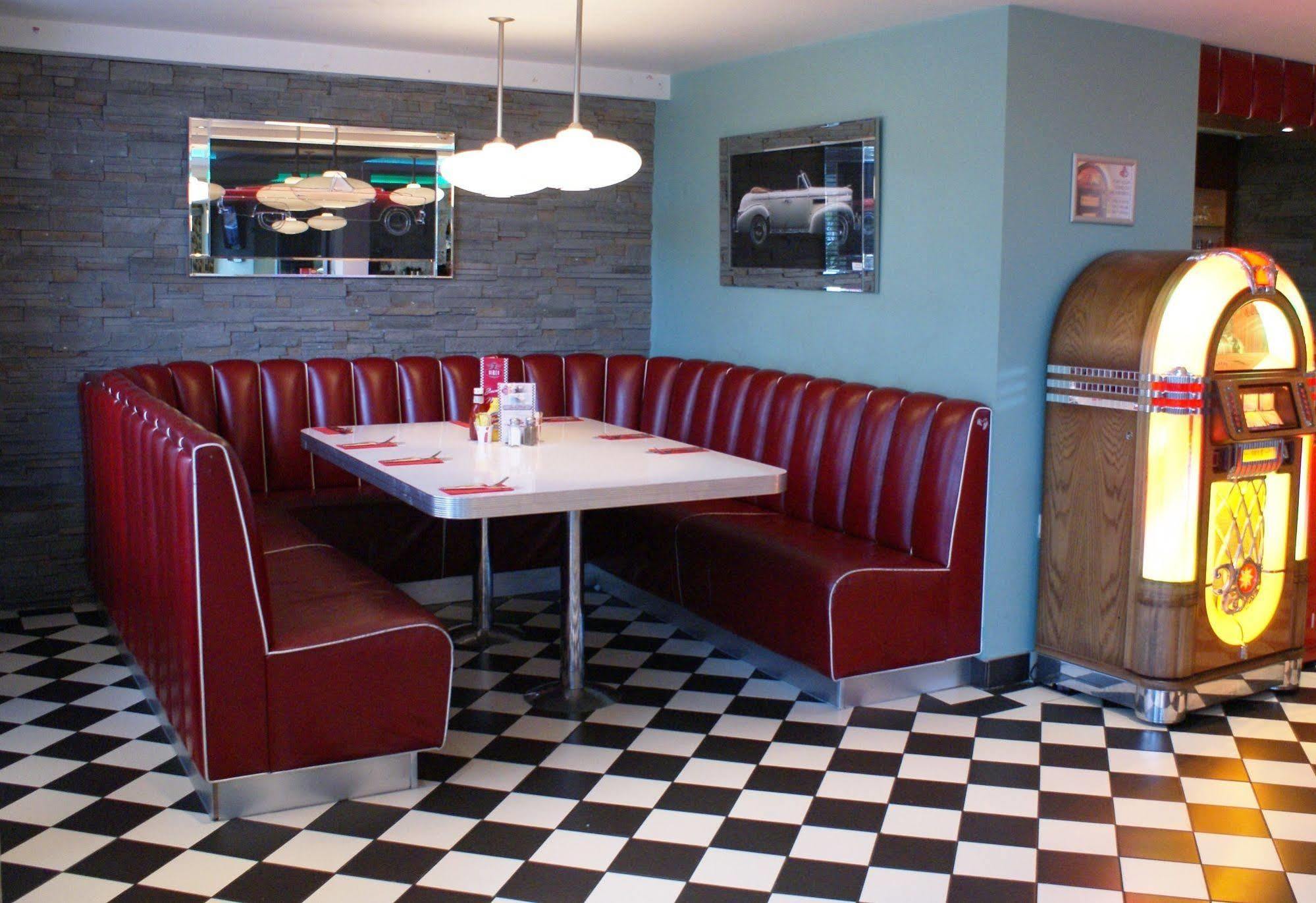 7Hotel Diner Halstead  Bagian luar foto